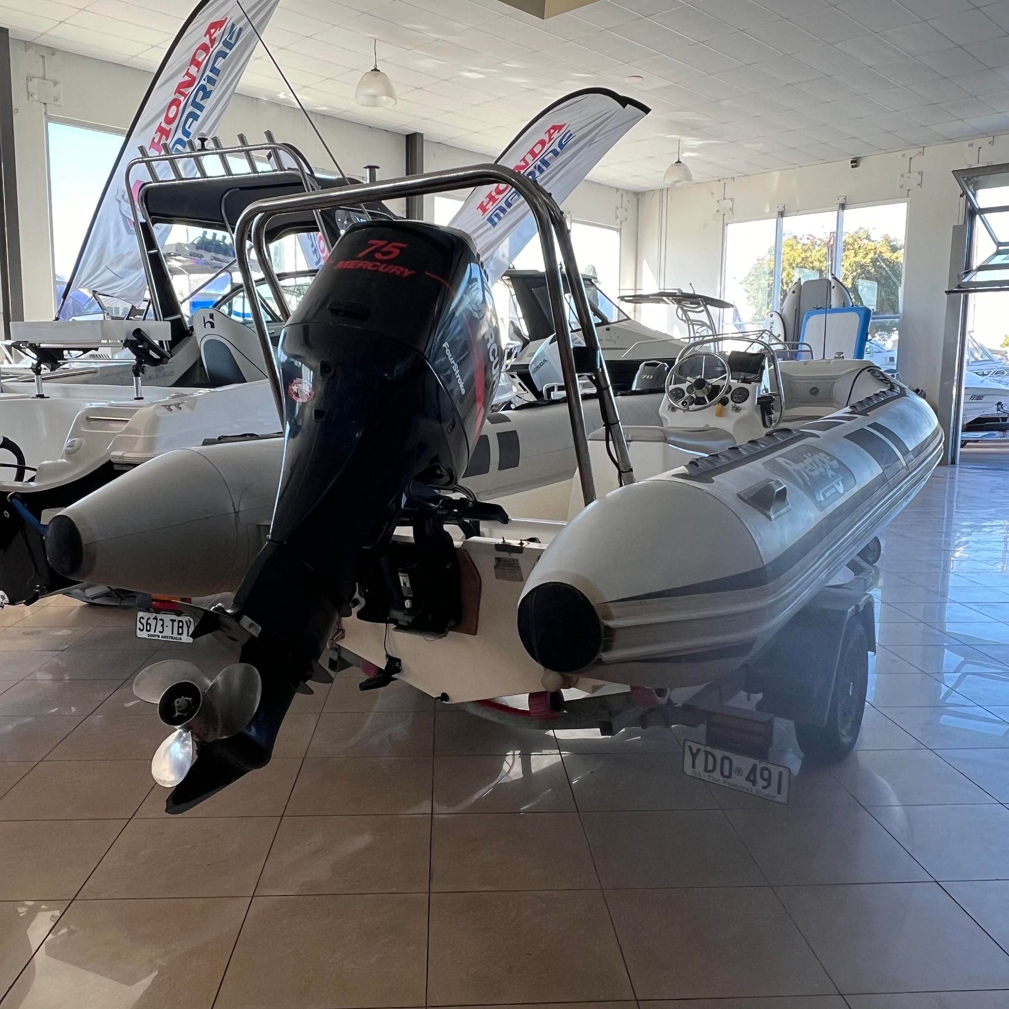 Prestige RIB 5.55 - Pacific Marine & RV